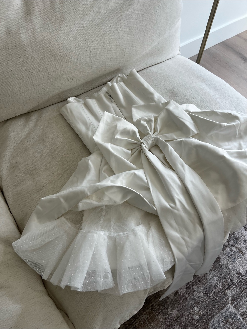 House of Cb NOELE
White Satin Strapless Bow Mini Gown - Picture 4 of 12
